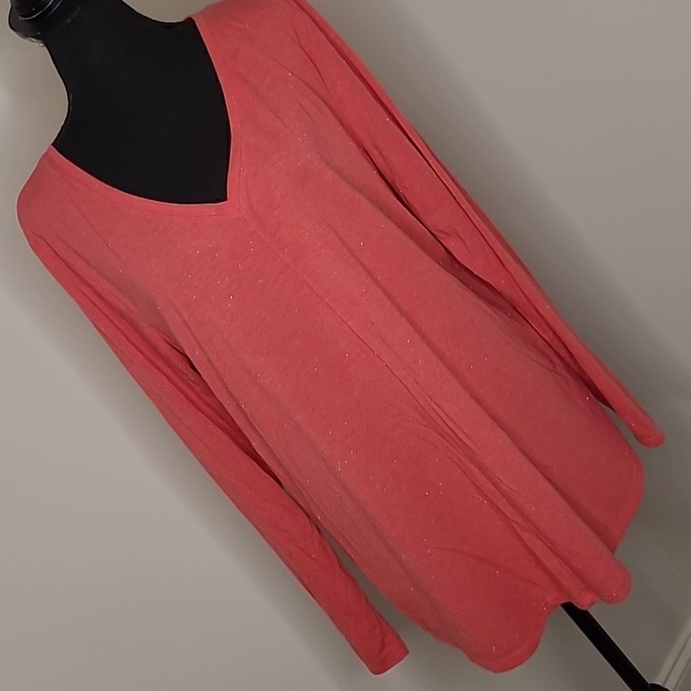 Apt 9 XL v necked  shirt